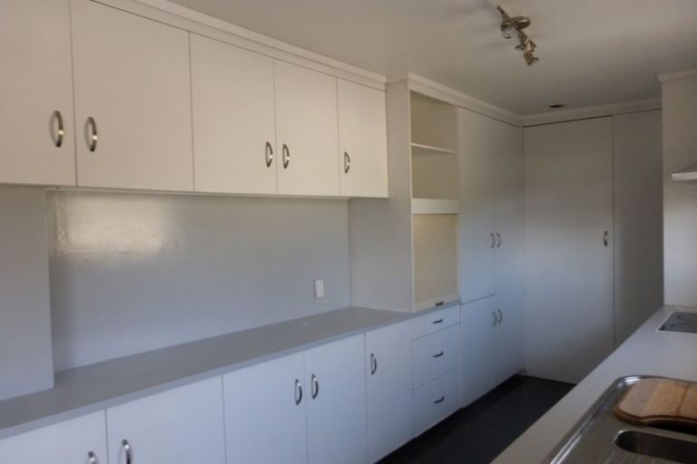 Photo of property in 59 Captain Scott Road, Glen Eden, Auckland, 0602