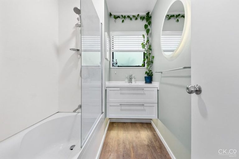 Photo of property in 11 Mcmanaway Grove, Stokes Valley, Lower Hutt, 5019