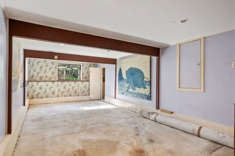 Photo of property in 18 Forest Road, Pinehaven, Upper Hutt, 5019