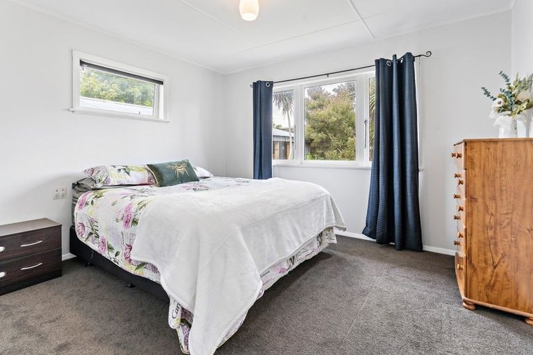 Photo of property in 77 Kent Street, Carterton, 5713