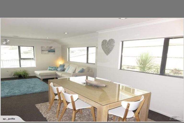 Photo of property in 7 Hetsby Place, Churton Park, Wellington, 6037