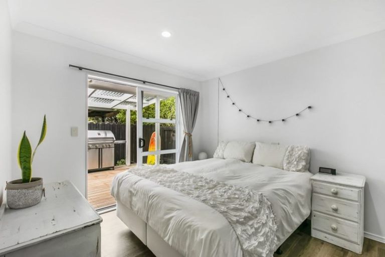 Photo of property in 2/69 Bay Street, Red Beach, 0932