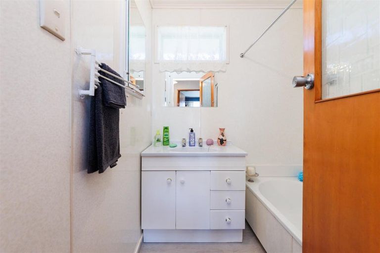 Photo of property in 149a High Street, Bulls, 4818