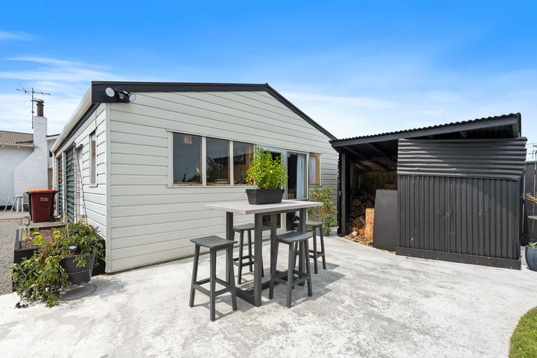 Photo of property in 15 Cambridge Terrace, Masterton, 5810