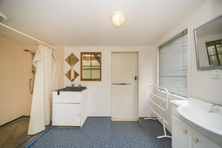 Photo of property in 42 Ranfurly Street, Hokowhitu, Palmerston North, 4410