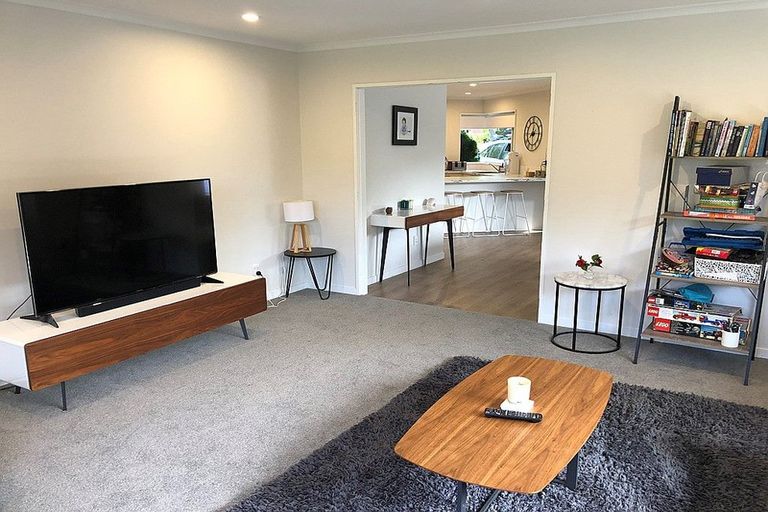 Photo of property in 408a Memorial Avenue, Burnside, Christchurch, 8053