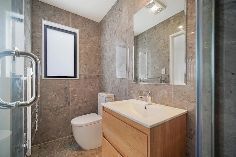 Photo of property in 42 Holcroft Street, Papakura, 2110