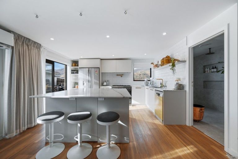 Photo of property in 60 Donegal Street, Cromwell, 9310