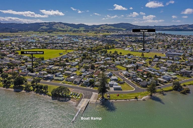 Photo of property in 73 Robinson Road, Whitianga, 3510