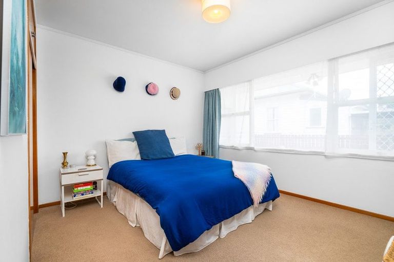 Photo of property in 2/92 Mill Road, Kensington, Whangarei, 0112