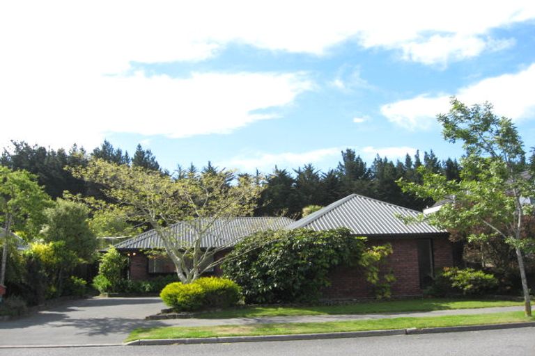 Photo of property in 143 Royal Park Drive, Parklands, Christchurch, 8083