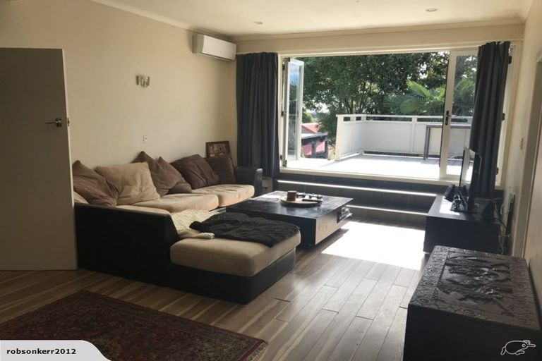 Photo of property in 2/20 Hutchinsons Road, Bucklands Beach, Auckland, 2014