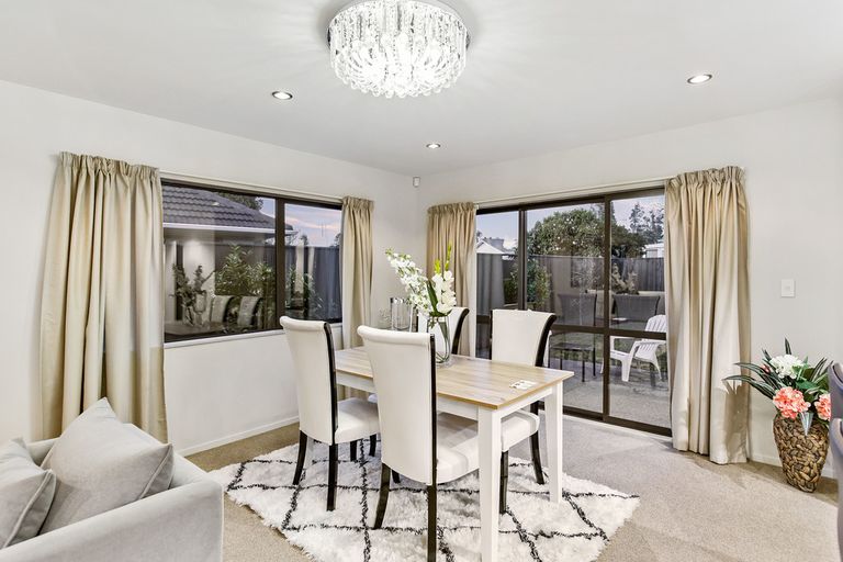 Photo of property in 1a Pelorus Place, Pakuranga, Auckland, 2010