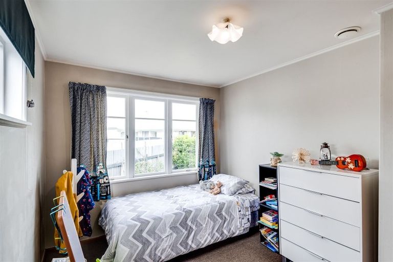 Photo of property in 57 Oldham Avenue, Onekawa, Napier, 4110