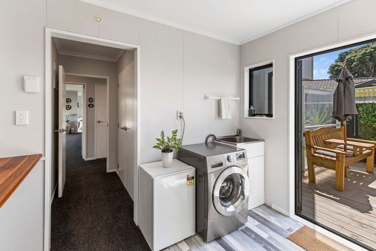 Photo of property in 13 Kamahi Street, Castlecliff, Whanganui, 4501