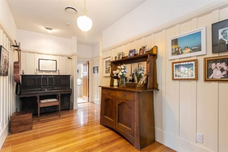 Photo of property in 8 Lloyd Street, Strowan, Christchurch, 8052