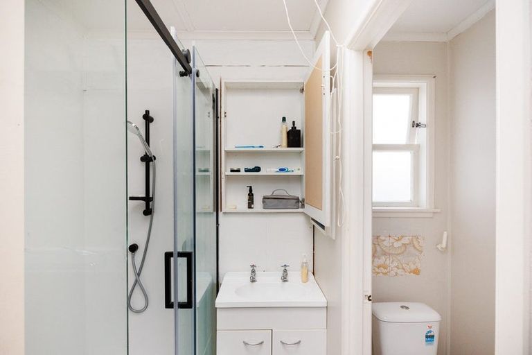 Photo of property in 2 Signal Street, Marton, 4710