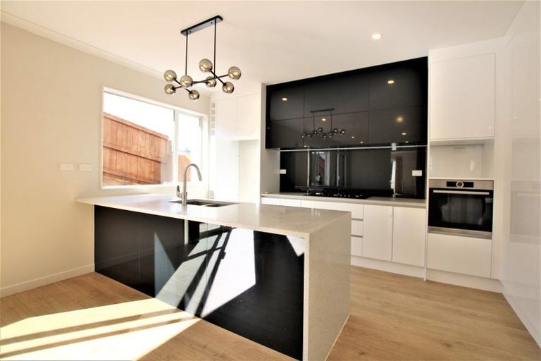 Photo of property in 18 Tararua Street, Massey, Auckland, 0614