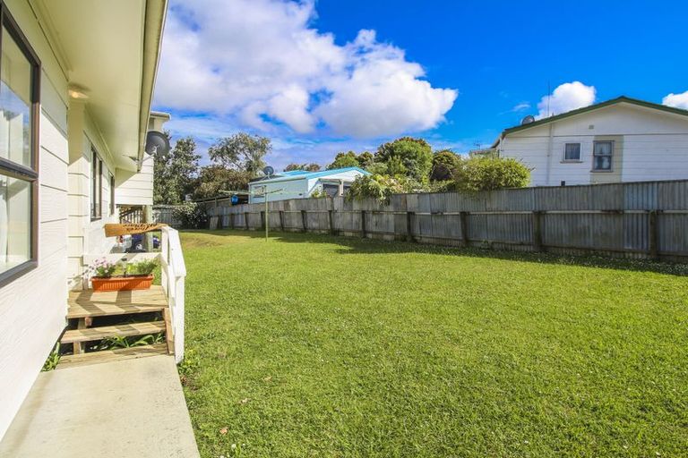 Photo of property in 142 Moire Road, West Harbour, Auckland, 0618