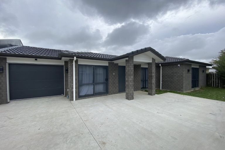 Photo of property in 8b Martin Road, Manurewa, Auckland, 2102