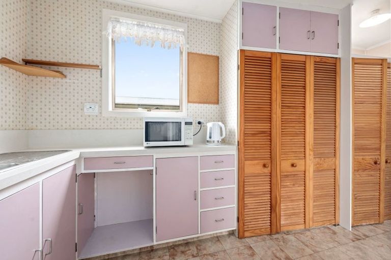 Photo of property in 18 Runuku Grove, Turangi, 3334