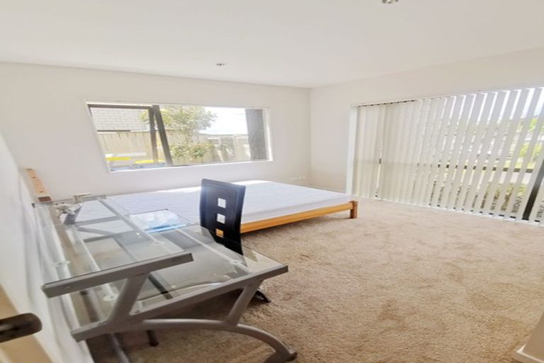 Photo of property in 8 New Dawn Lane, Albany Heights, Auckland, 0632