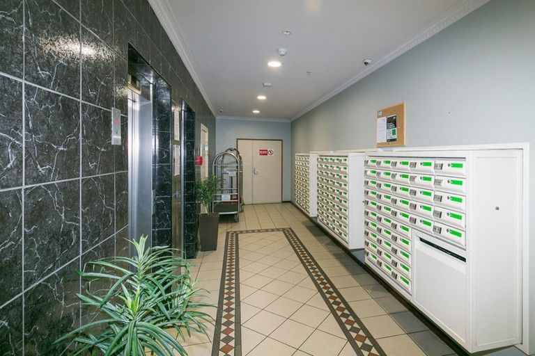 Photo of property in Atrium Towers, 1q/154 The Terrace, Wellington Central, Wellington, 6011