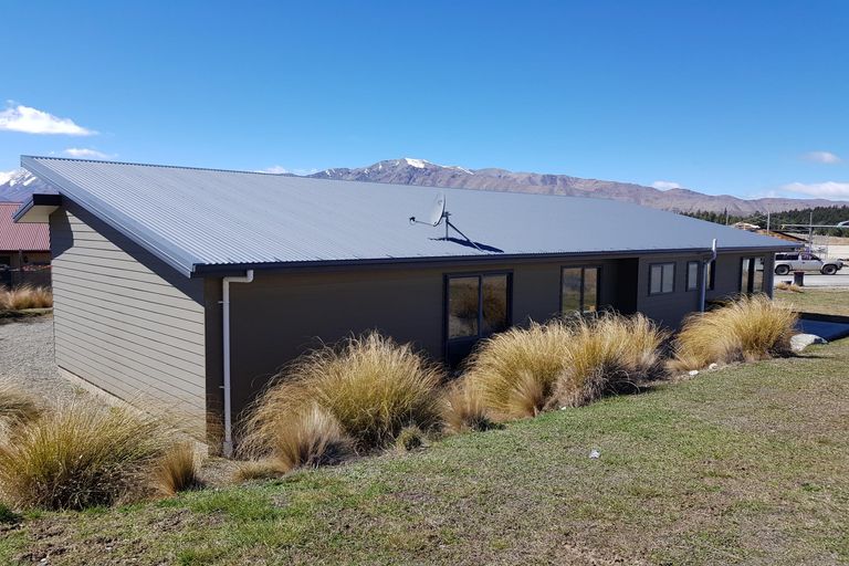 Photo of property in 18 Andrew Don Drive, Lake Tekapo, 7999