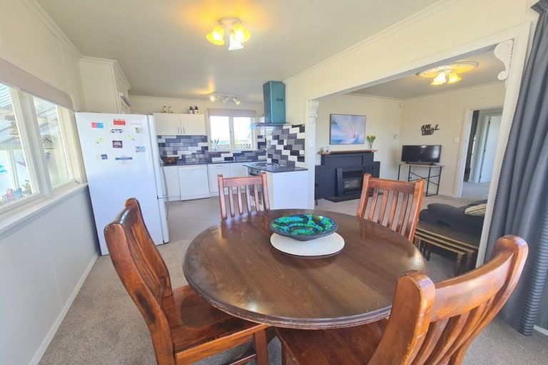 Photo of property in 36 Seabury Avenue, Foxton Beach, Foxton, 4815