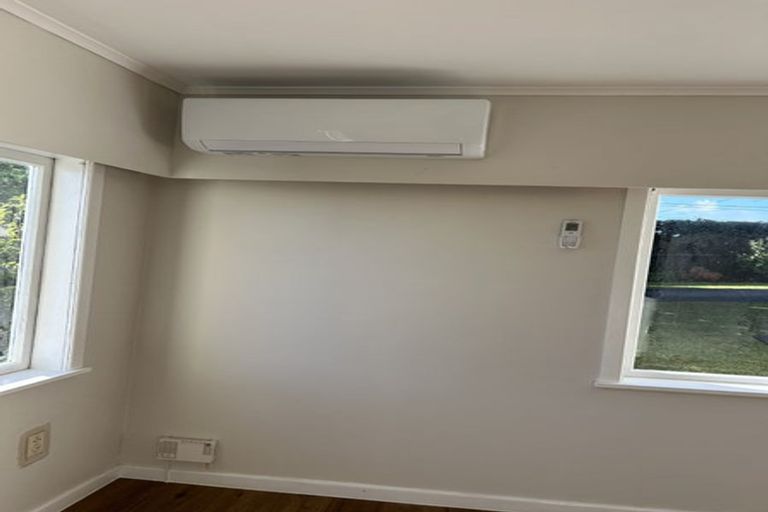 Photo of property in 1/5 Arran Road, Browns Bay, Auckland, 0630