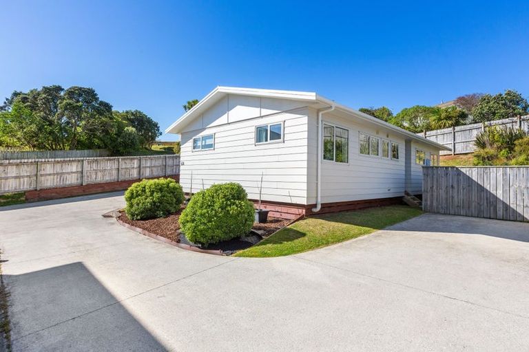Photo of property in 60a Leicester Street, Cannons Creek, Porirua, 5024