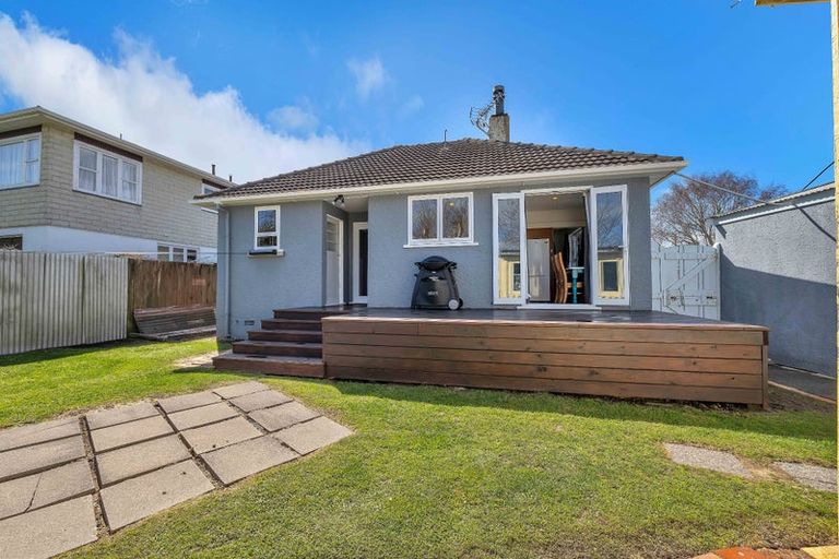 Photo of property in 10 Pembroke Street, Westown, New Plymouth, 4310