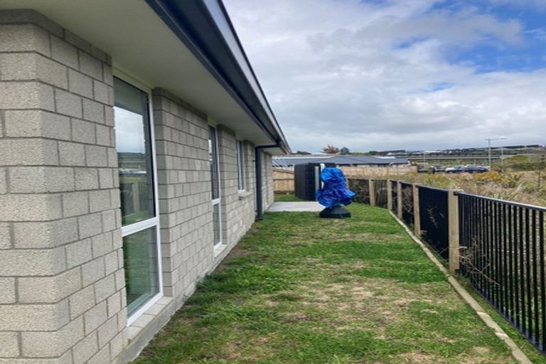 Photo of property in 30b Pakanga Grove, Pyes Pa, Tauranga, 3112