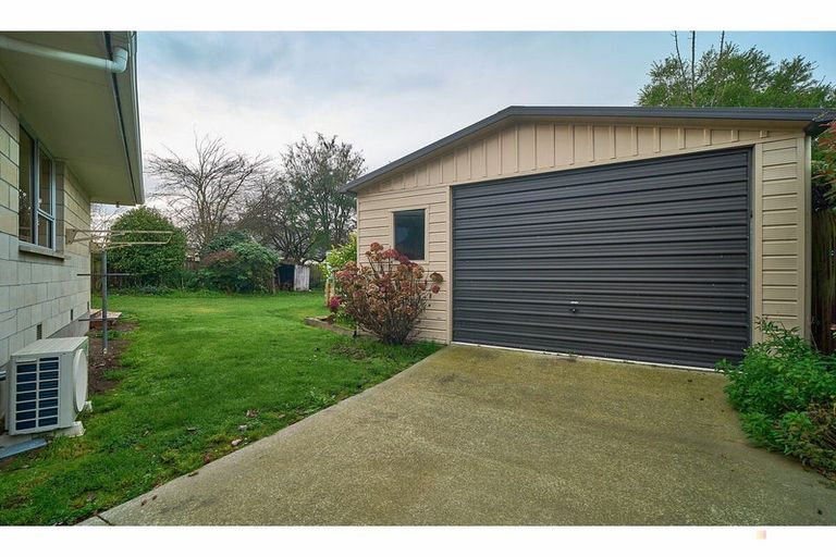 Photo of property in 23 Flatman Crescent, Geraldine, 7930