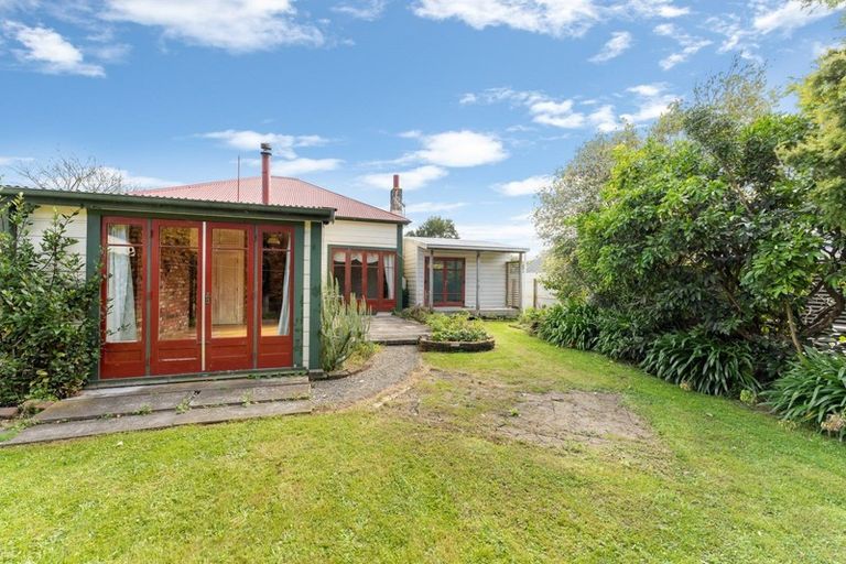 Photo of property in 20 Medway Street, Rongotea, 4476