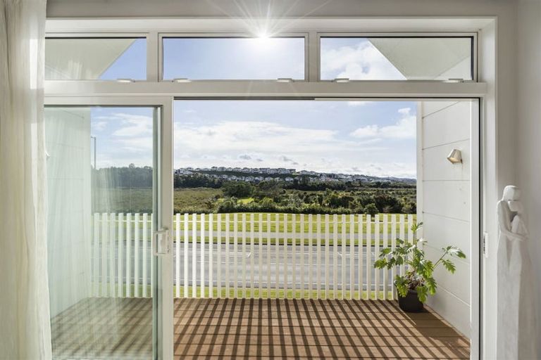 Photo of property in 249 Millwater Parkway, Silverdale, 0932