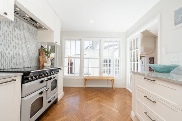 Photo of property in 10 Woodstock Road, Fairfield, Hamilton, 3214