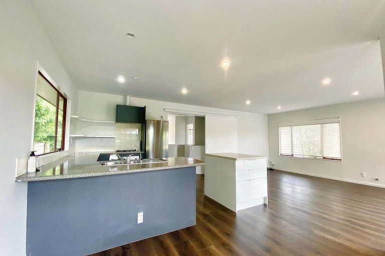 Photo of property in 11b Langana Avenue, Browns Bay, Auckland, 0630
