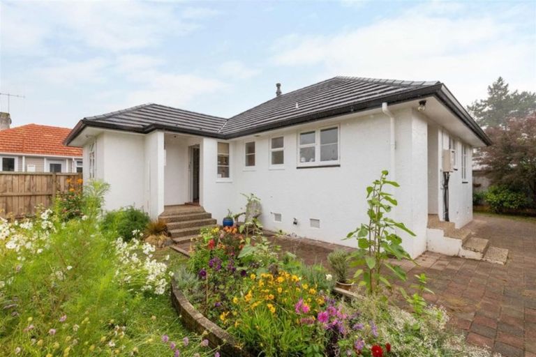 Photo of property in 40 Casey Avenue, Fairfield, Hamilton, 3214