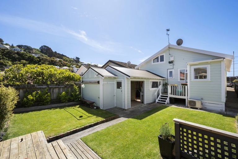 Photo of property in 7 Cruickshank Street, Kilbirnie, Wellington, 6022