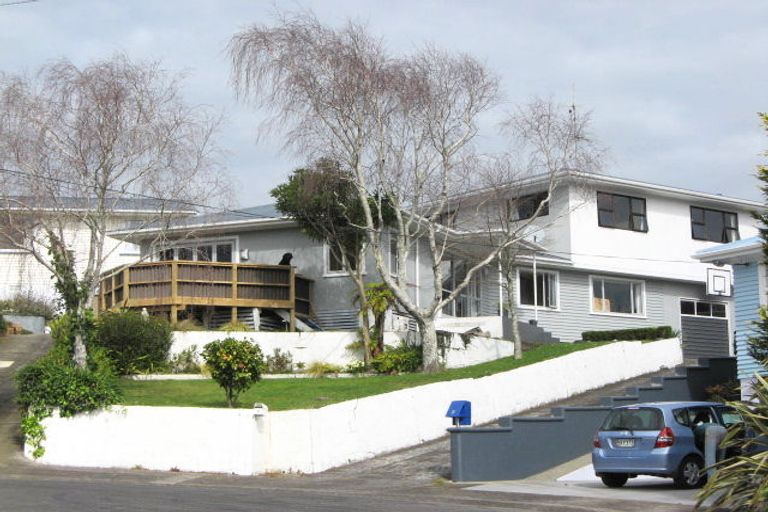 Photo of property in 8 Sardinha Place, Marfell, New Plymouth, 4310