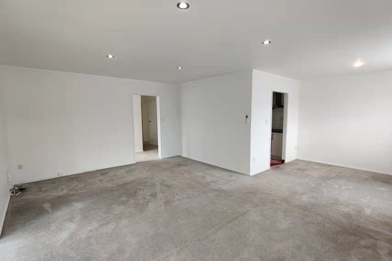 Photo of property in 3/10 Aberfeldy Avenue, Highland Park, Auckland, 2010