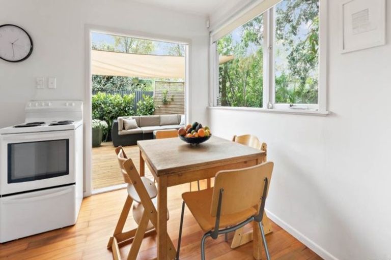 Photo of property in 1/14 Roberts Road, Te Atatu South, Auckland, 0610