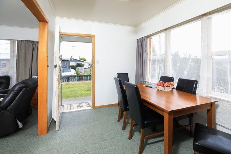 Photo of property in 21 Cricket Place, Melville, Hamilton, 3206