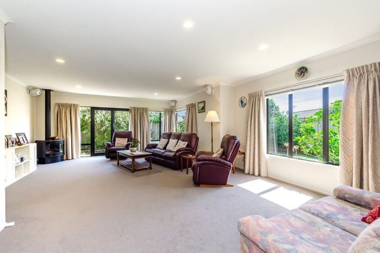 Photo of property in 23 Consort Close, Paraparaumu Beach, Paraparaumu, 5032