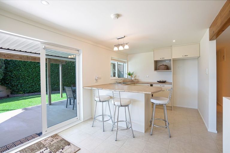 Photo of property in 42 Marellen Drive, Red Beach, 0932