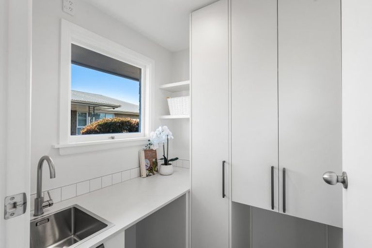 Photo of property in 58 Oriana Crescent, Hornby, Christchurch, 8042