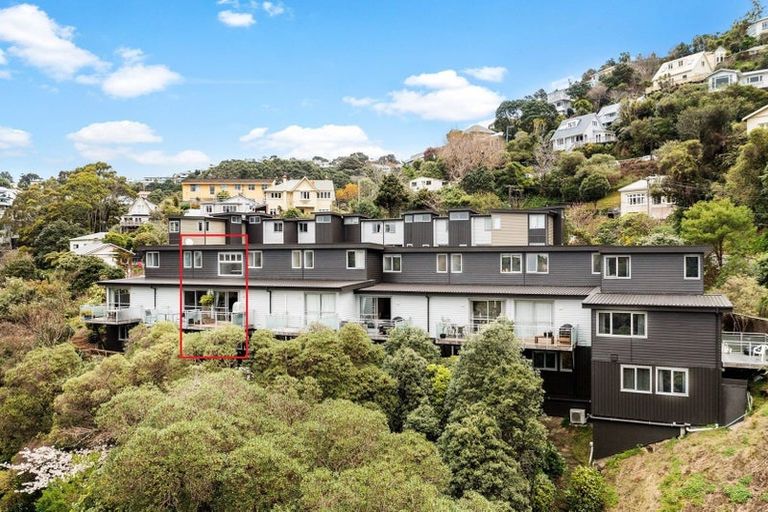 Photo of property in 3/27 The Rigi, Northland, Wellington, 6012