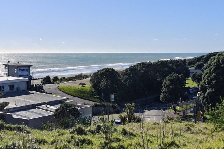 Photo of property in 2a Beach Street, Fitzroy, New Plymouth, 4312