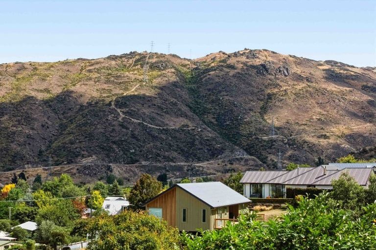 Photo of property in 28 Shields Street, Clyde, 9330